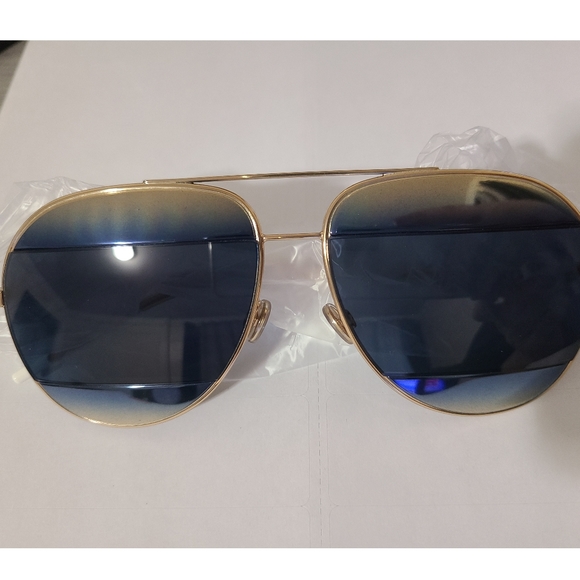 Authentic Unisex Christian Dior Sunglasses - Picture 4 of 6